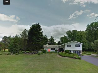 3105 Ewings Rd, Newfane, NY 14108