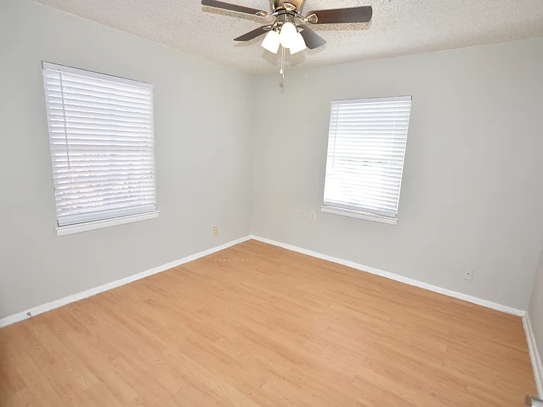 1206 Belvedere Dr — Photo 11