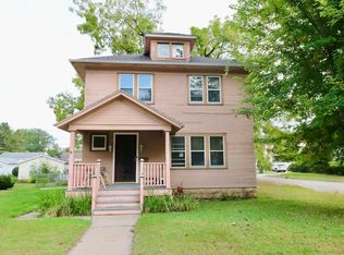 1902 Rhomberg Ave, Dubuque, IA 52001