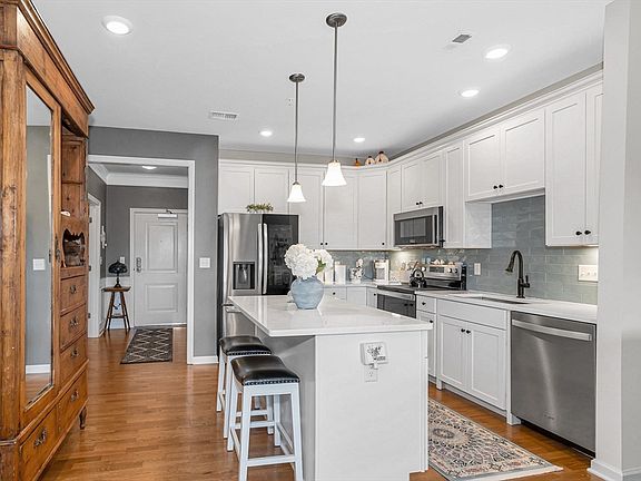 4th image of 3112 Peters Farm Way #112