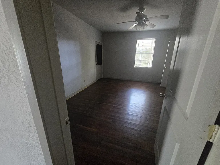 1009 N Preston St — Photo 13