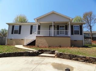 6 Latigo Ct, Greer, SC 29650