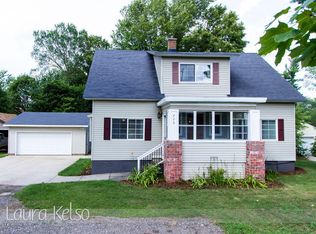 715 3 Mile Rd NE, Grand Rapids, MI 49505