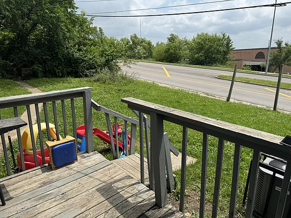 4th image of 7453 Walrond Ave