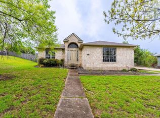 8101 Landsman Dr, Austin, TX 78736