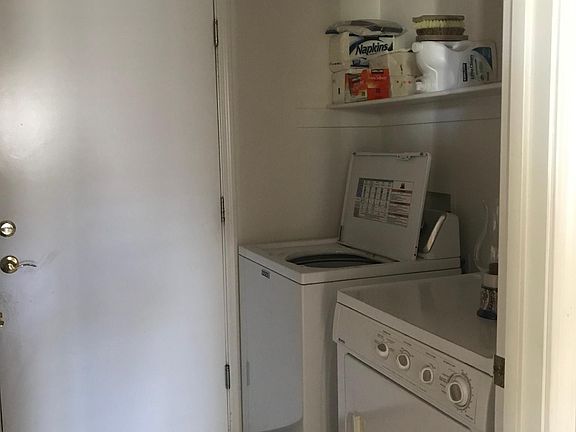 5th image of 2900 Greens Ct