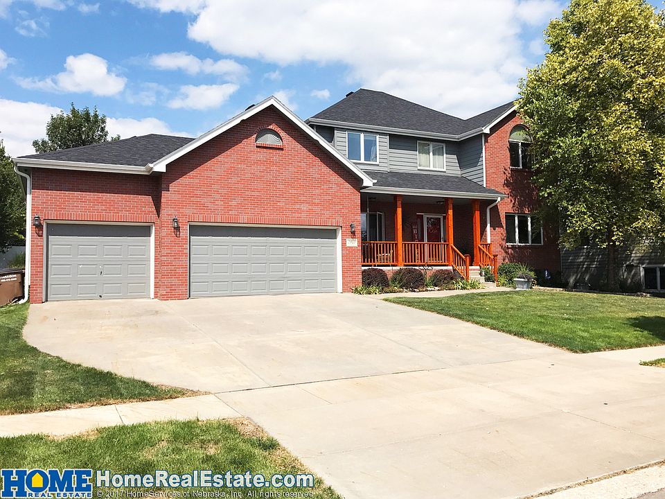 1st image of 7910 Amelia Dr