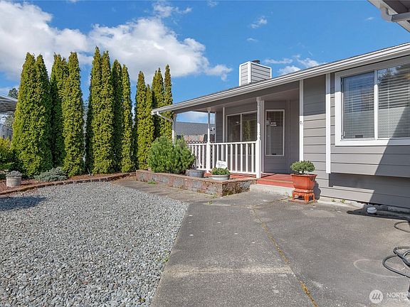 3rd image of 11920 4th Avenue E
