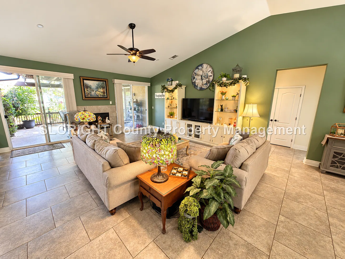 3 bed, 2.5 bath, 2408 sqft, $4,500 — Photo 4