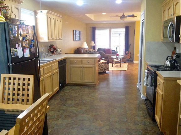 Dining from entrance