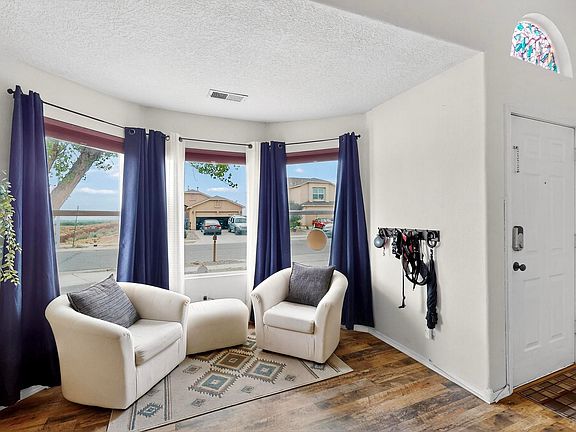 5th image of 108 Avenida Jardin