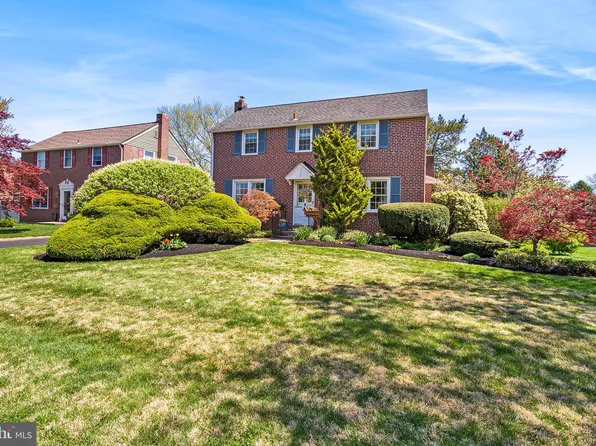 229 Indian Rock Dr, Springfield, PA 19064