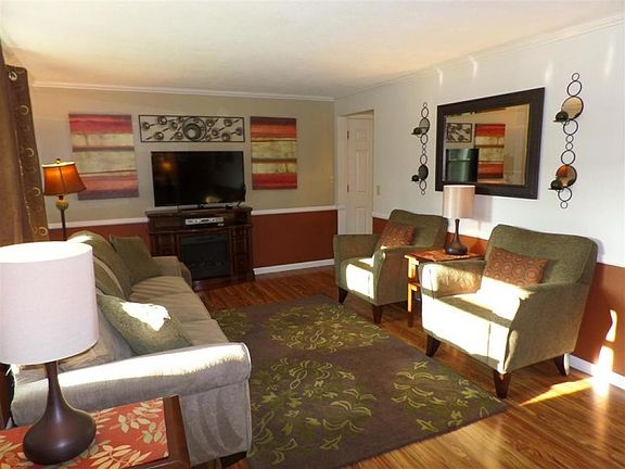 4th image of 4016 Vineland Dr