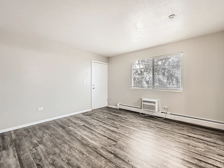 1641 Ingalls St — Photo 4