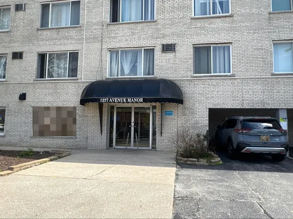 1227 S Harlem Ave APT 506, Berwyn, IL 60402