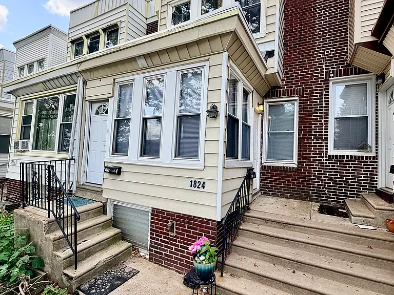 1824 N 54th St #1 — Photo 14