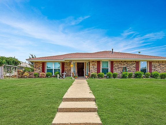 2nd image of 2204 Brighton Ln