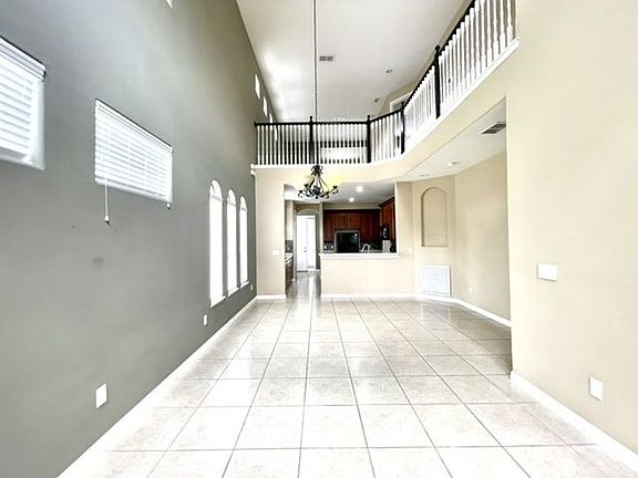 4th image of 15814 Woodland Spring Ct #Us