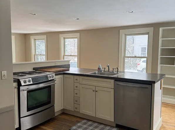 14 Academy Ave #A, Bellows Falls, VT 05101