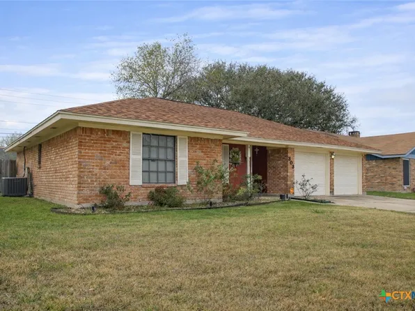 303 Gettysburg Dr, Victoria, TX 77904