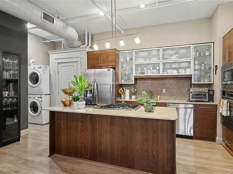 62 Orange St #3 — Photo 4