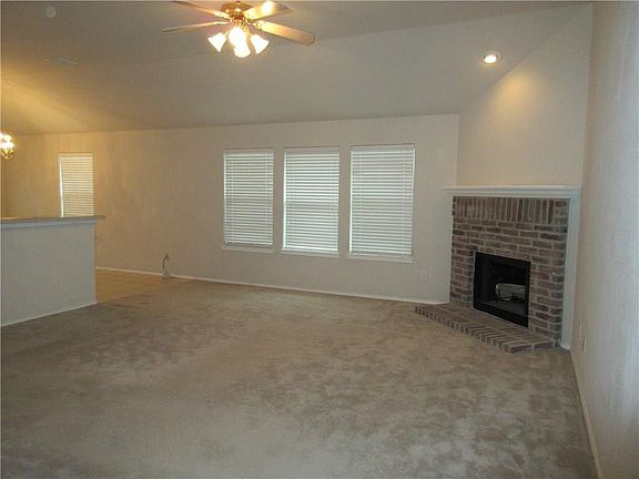 2nd image of 2853 Gospel Dr