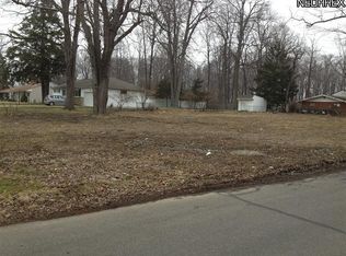 5845 Lake St, Mentor On The Lake, OH 44060