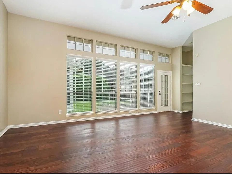 1st image of 4645 Wales Dr