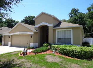 11524 Grove Arcade Dr, Riverview, FL 33569
