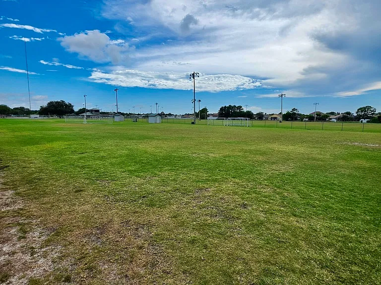 2708 Wood Pointe Dr — Photo 44