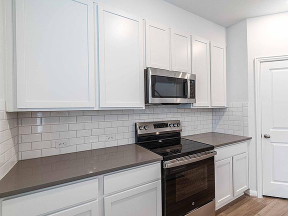 7th image of this home