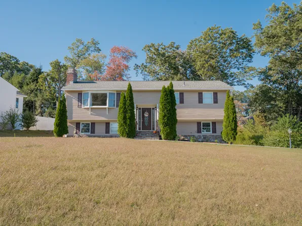29 Ramsey Avenue, Naugatuck, CT 06770