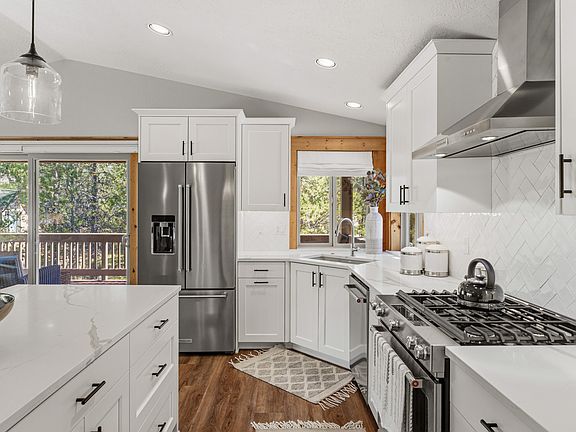 4th image of 57750 Cherrywood Ln #15