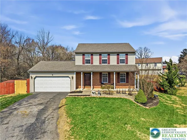 1019 Lincoln St, Freemansburg, PA 18017