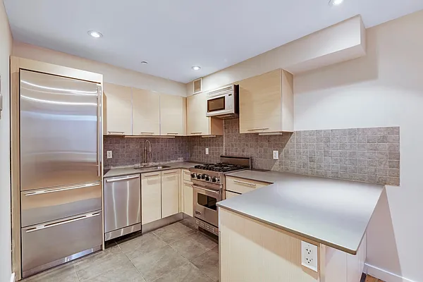 Rented by Compass | media 15