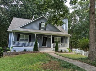 3845 Mill Glen Dr, Douglasville, GA