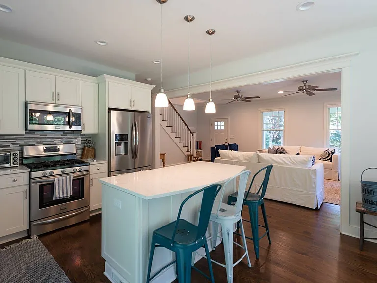 133 Norfolk Dr — Photo 4