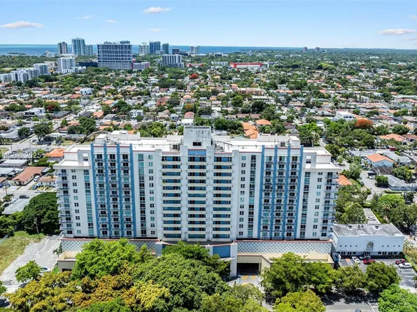 3000 Coral Way APT 1505, Miami, FL 33145