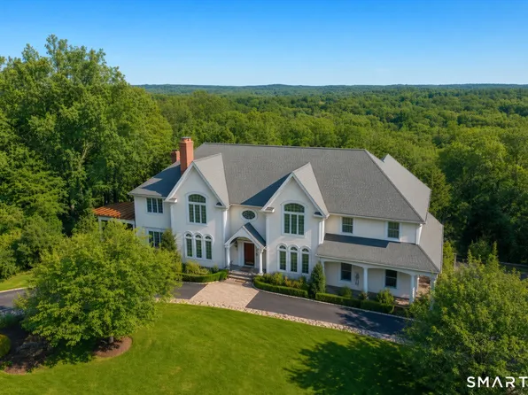 17 Kent Road, Newtown, CT 06470
