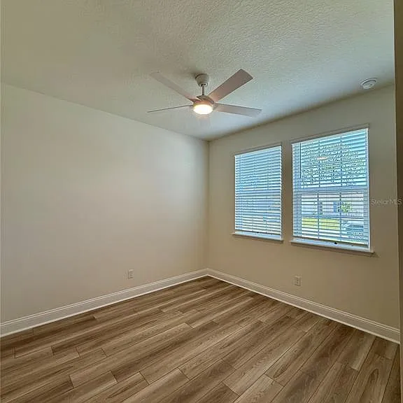 53 Signet Cir — Photo 17