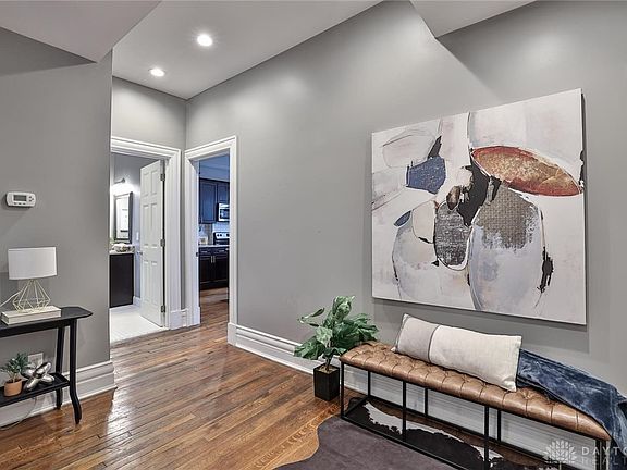 5th image of 221 W 9th St #5