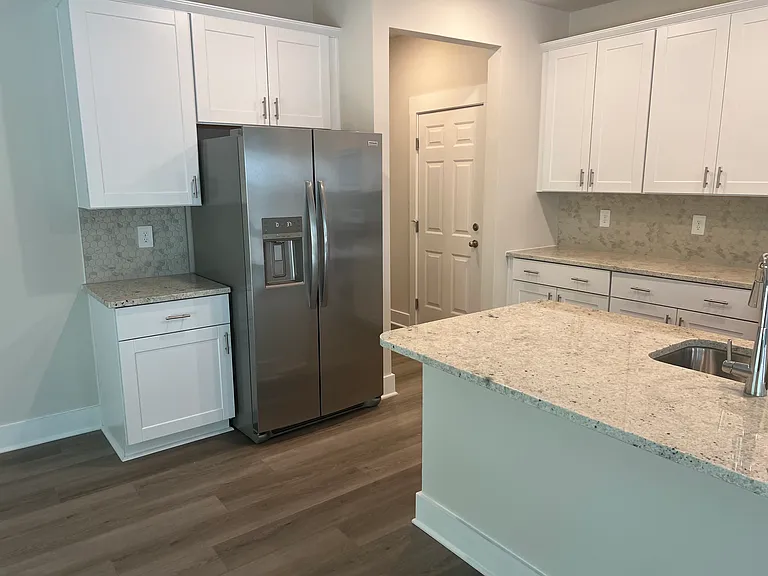 920 Burghley Cir — Photo 5