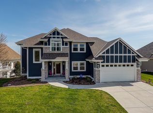 1512 Cambridge Dr, Hubertus, WI 53033