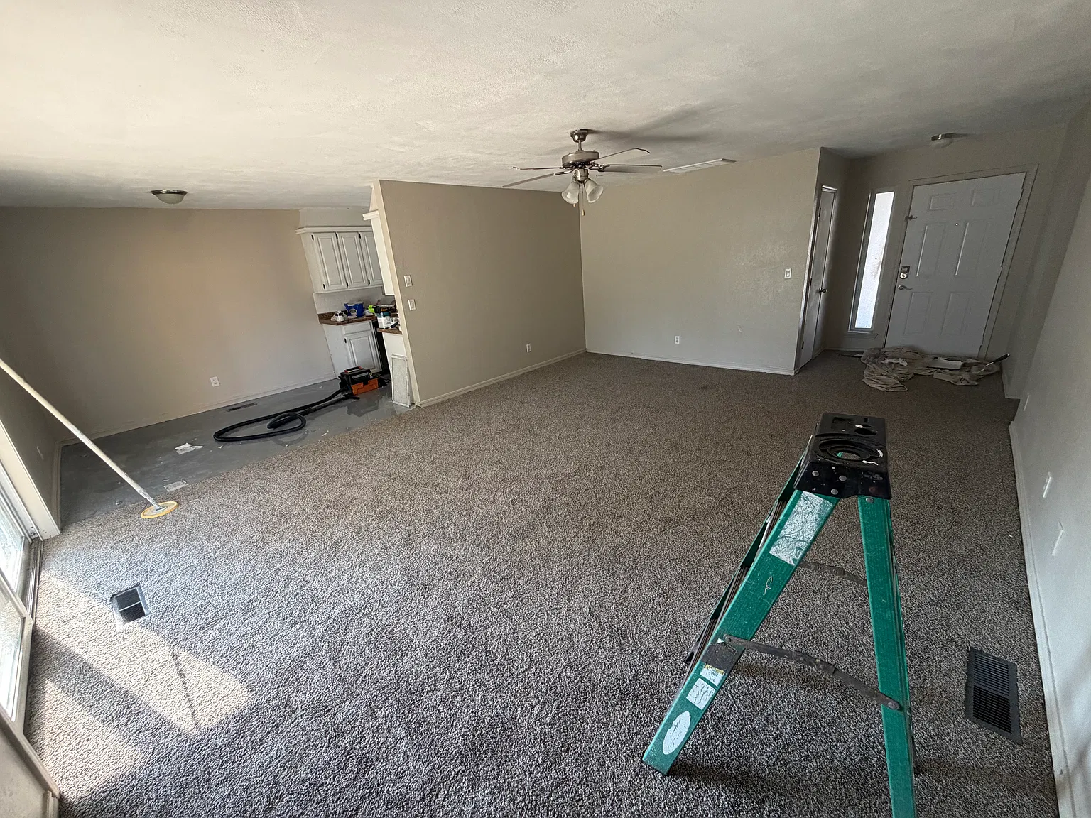 3 bed, 1451 sqft, $1,600 — Photo 4