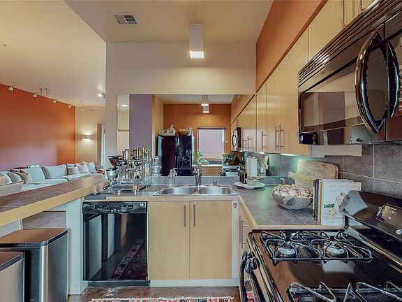 2nd image of 604 Avenida Villa Hermosa Unit 102