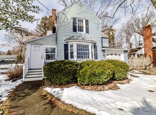 121 Butternut Dr, Syracuse, NY 13214