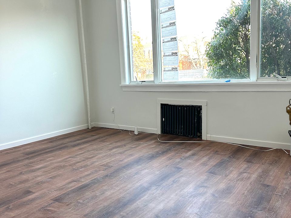1st image of 4610 Surf Ave #1