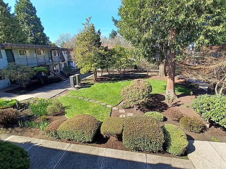 Jade West Apartments - Eugene Oregon