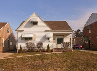 19919 Gardenview Dr, Maple Heights, OH