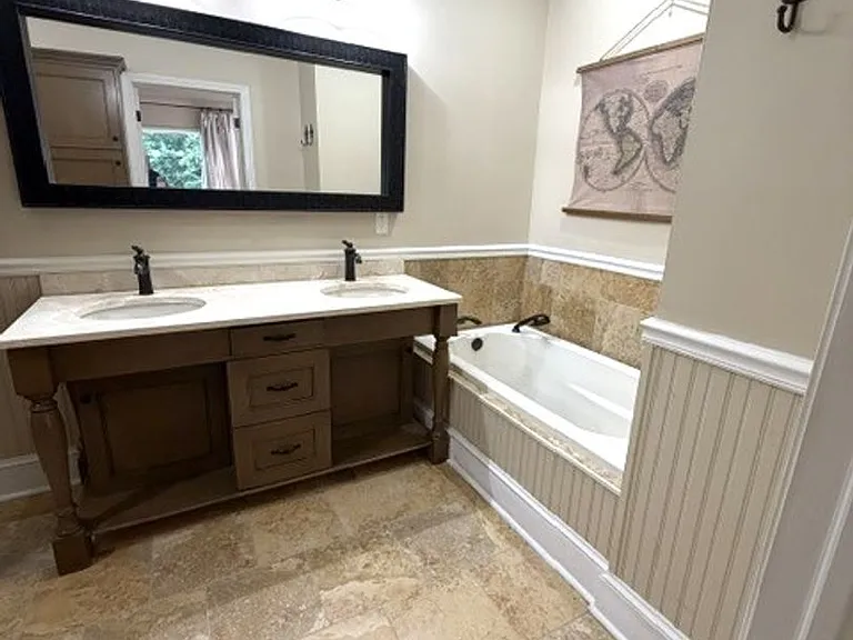 1538 Bellwood Ln — Photo 13